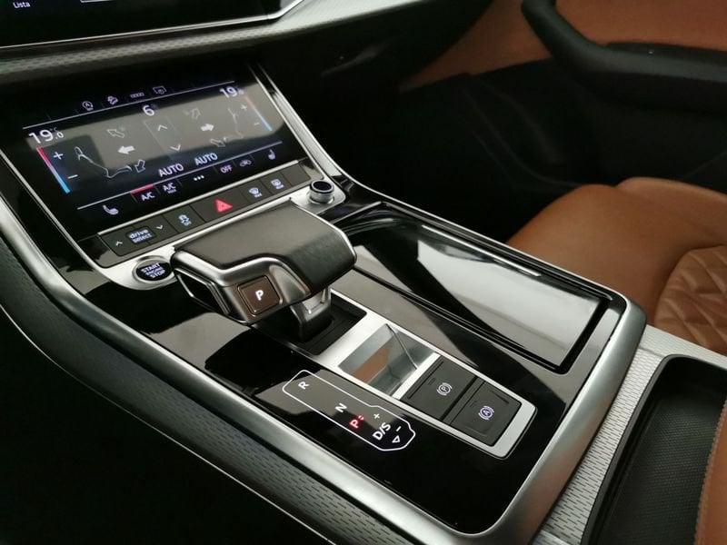 Audi Q8 3.0 tdi mhev S line edition quattro 286cv tiptronic