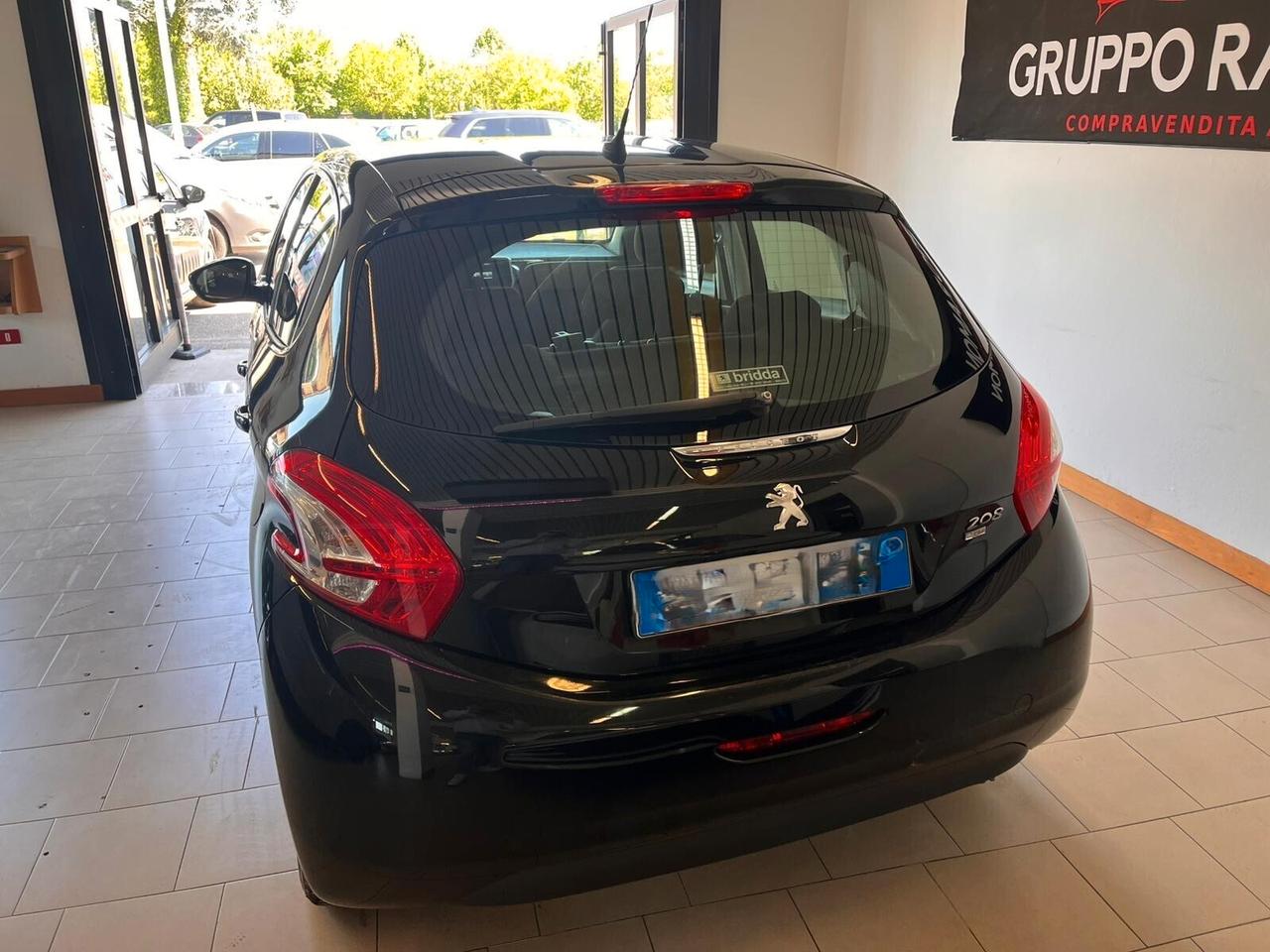 Peugeot 208 1.6 e-HDi 115 CV Stop&Start 5 porte Allure