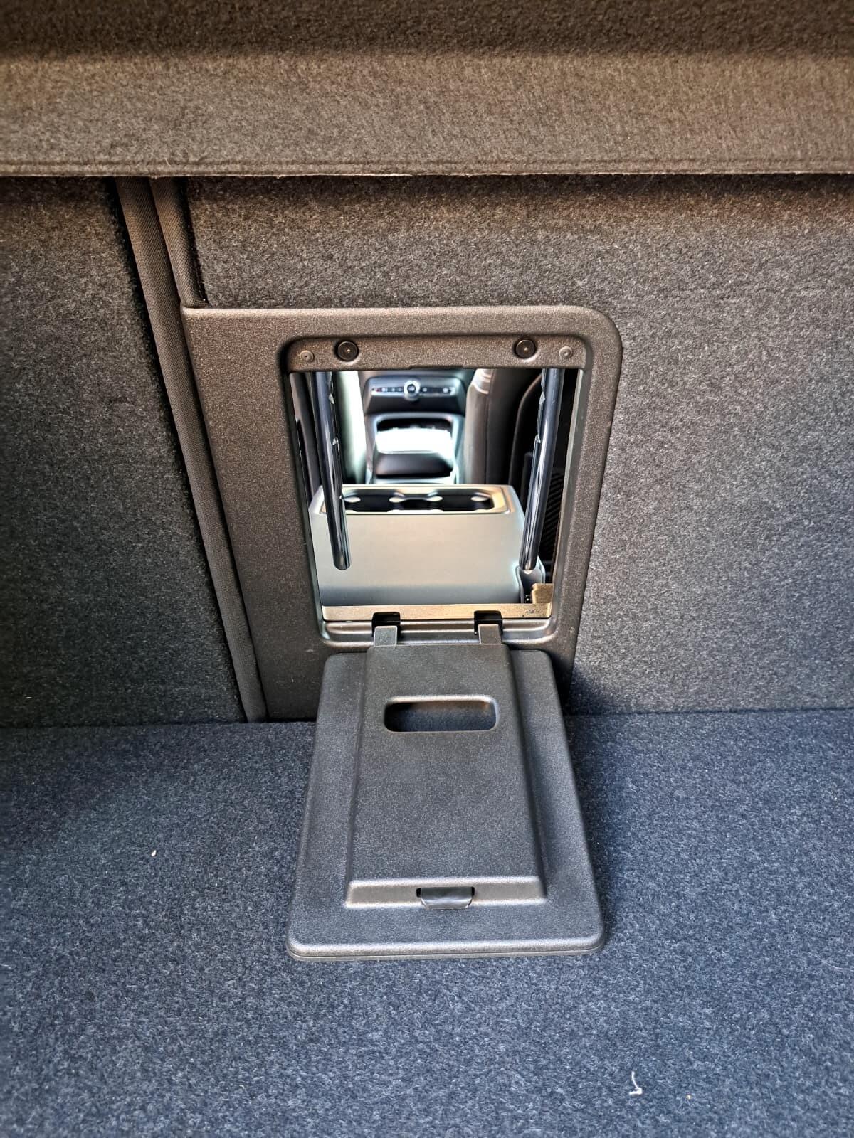 Volvo XC40 D3 R-design AUTOMATICA UNICO PROP: km. 38700 CERTIFICATI