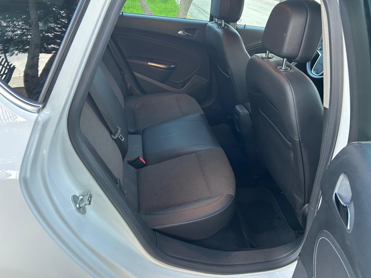 Opel Astra 1.7 CDTI 110 cv cosmo 2012