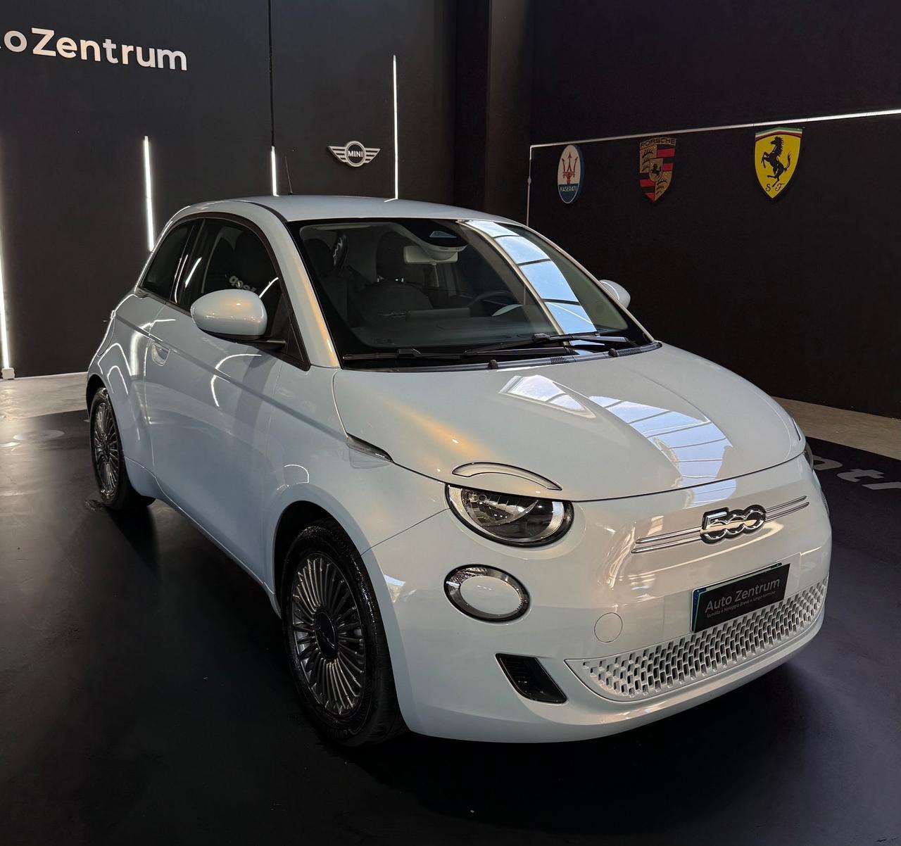 Fiat 500 500e Berlina 42 kWh Passion