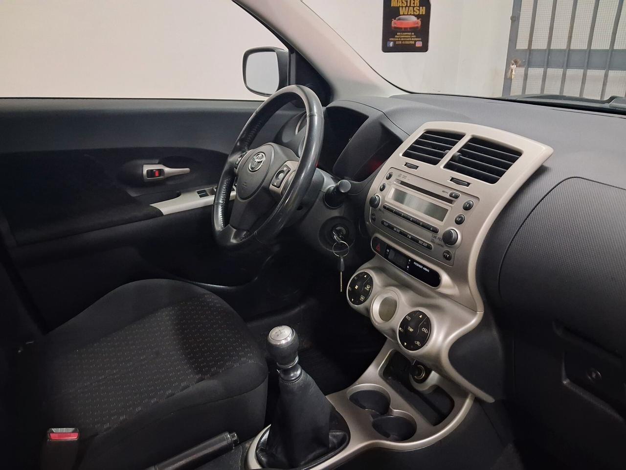 Toyota Urban Cruiser 1.4D unico prop 2009 AWD