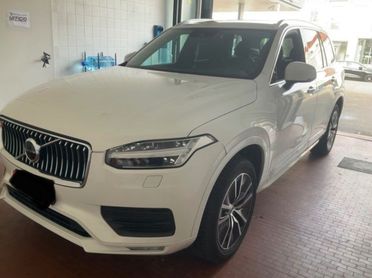 Volvo XC 90 XC90 B5 (d) AWD Geartronic Momentum Pro