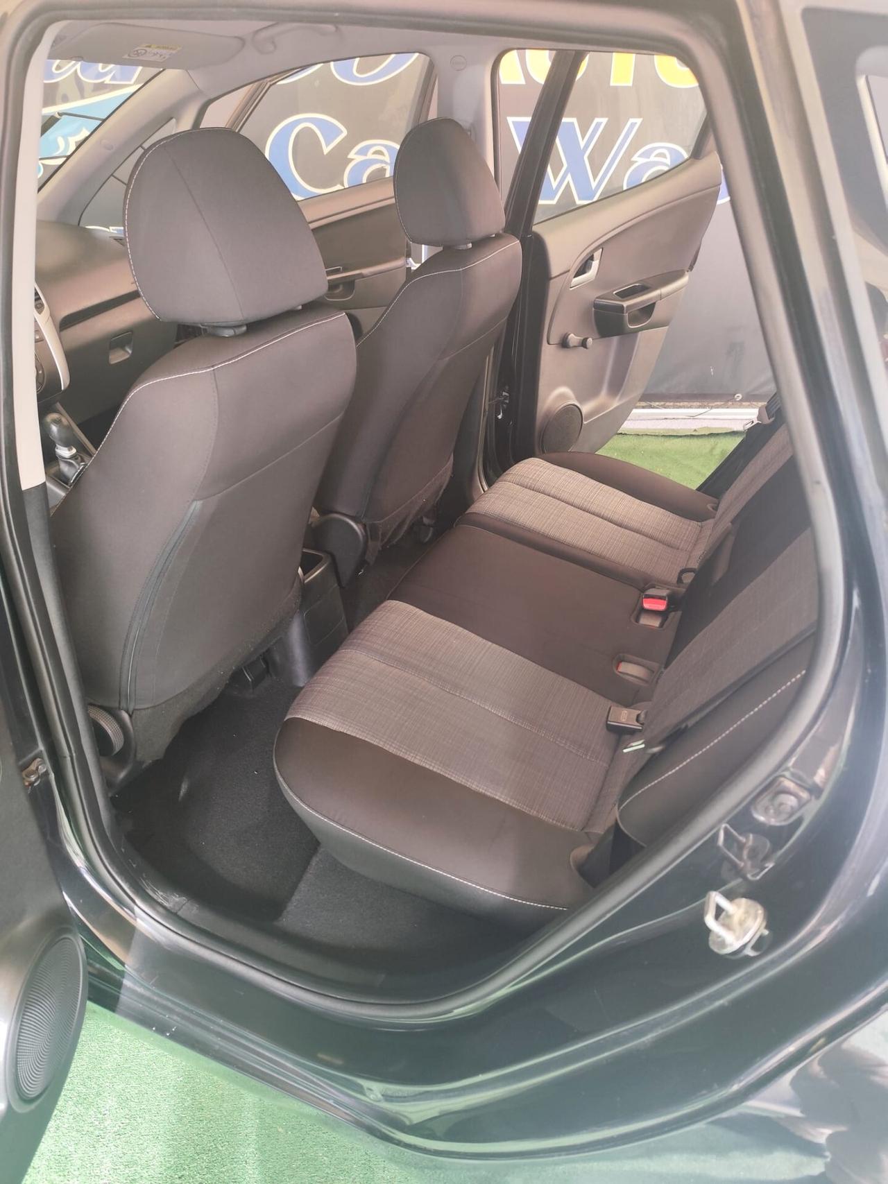 Kia Venga 1.4 CRDi 90CV CROSSOVER