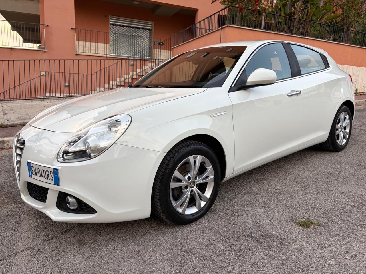 Alfa Romeo Giulietta 1.6 JTDm distictive ideale per neopatentati