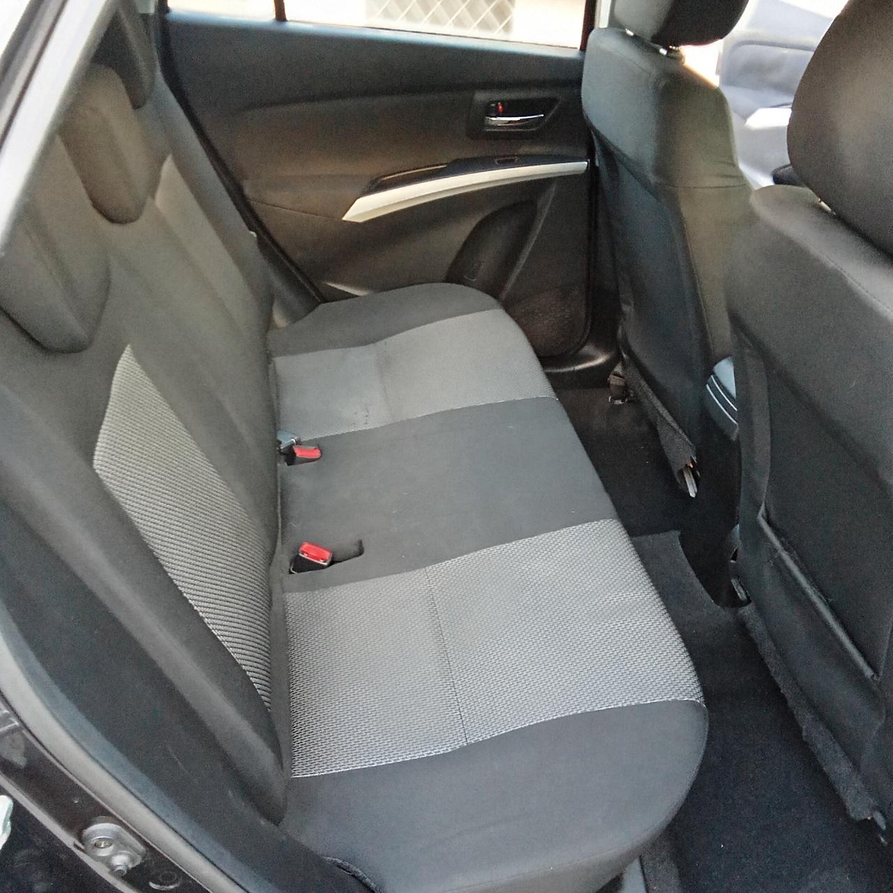Suzuki S-Cross 1.6 DDiS Easy 014