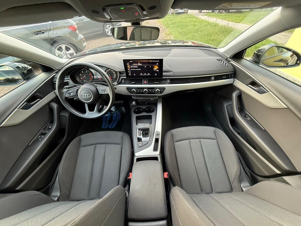 Audi A4 Avant 30 TDI/136 CV S tronic PREZZO REALE