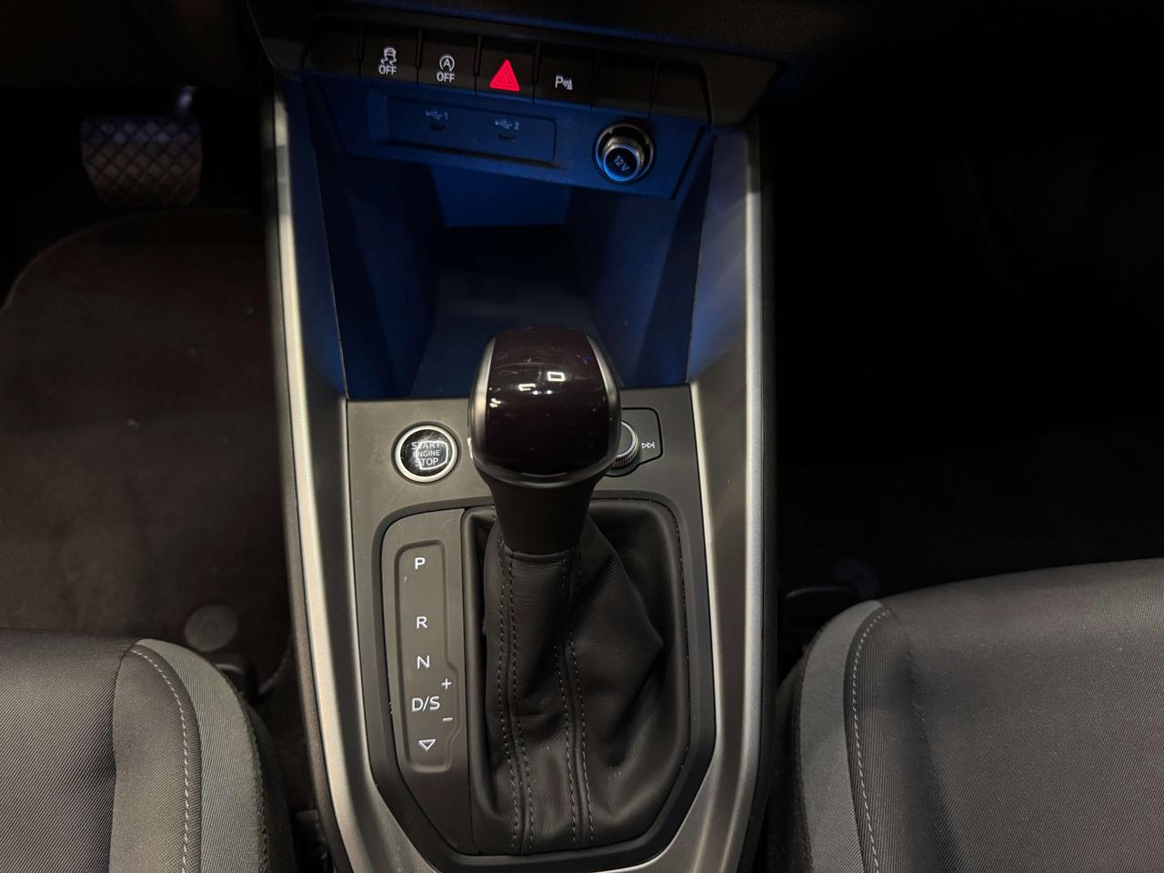 Audi A1 A1 Sportback 30 1.0 tfsi Identity Black 116cv s-tronic