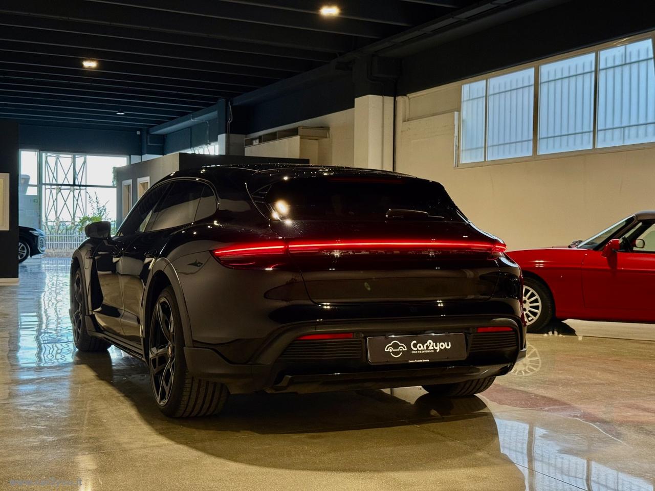 PORSCHE Taycan 4 Cross Turismo
