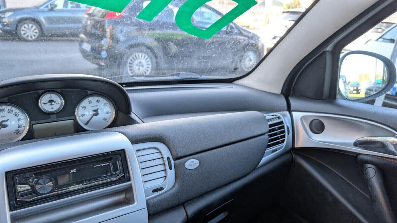 Lancia Ypsilon 1.3 DIESEL MJT 16V 95 CV 5 porte - ANNO 2011 - OTTIMA PER NEOPATENTATO