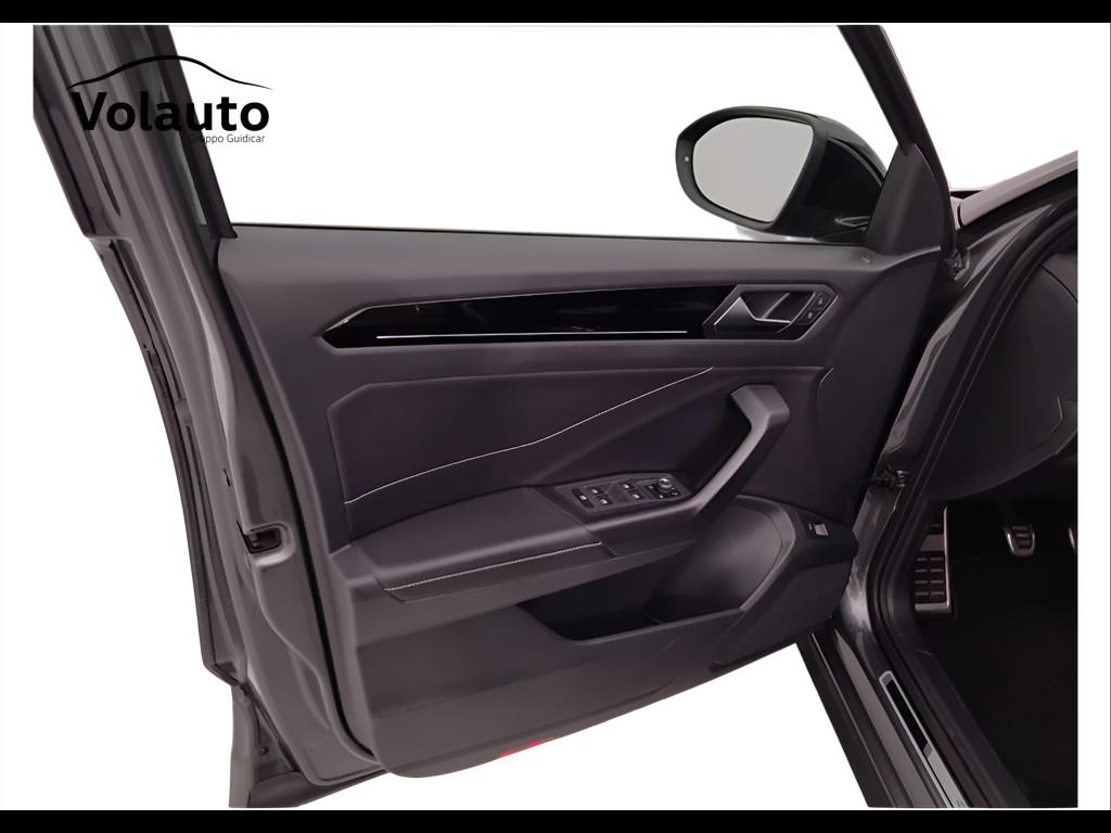 VOLKSWAGEN T-Roc 2022 - T-Roc 1.0 tsi R-Line 110cv