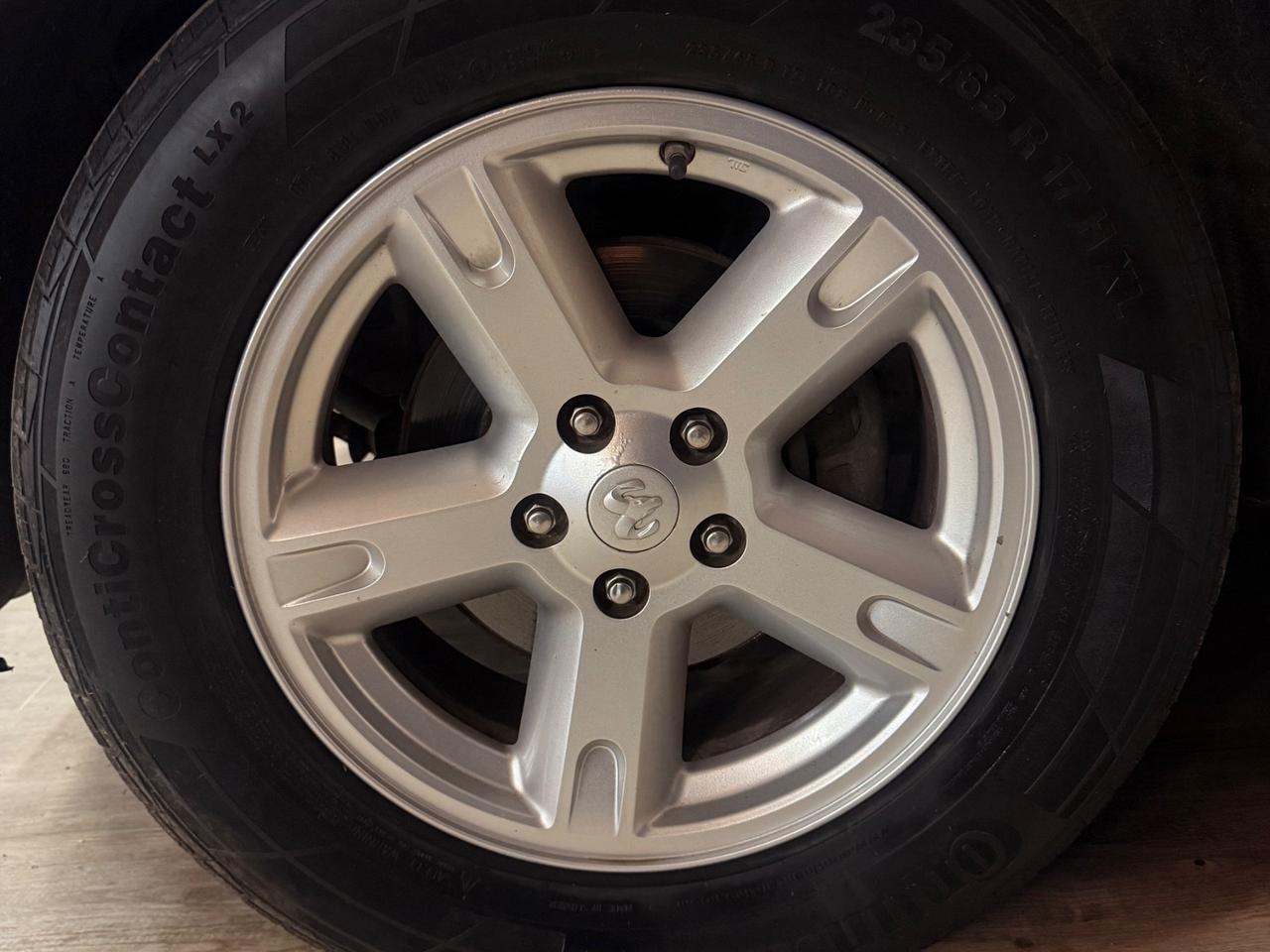 STRAORDINARIO DODGE NITRO 4×4 CON CAMBIO MANUALE