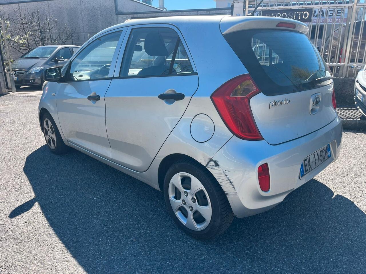 Kia Picanto 1.0 BENZ E5 SUPER PREZZO