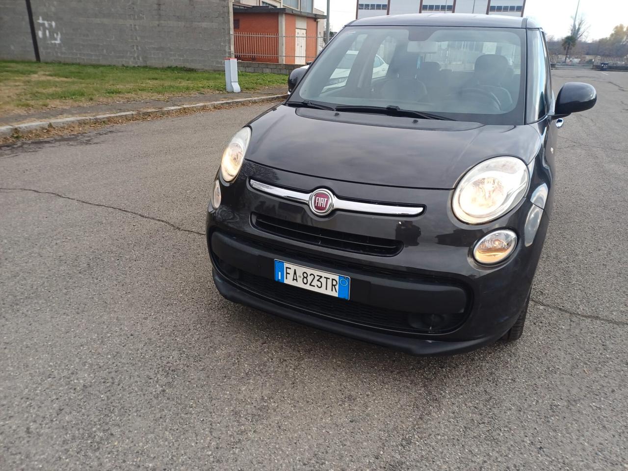 Fiat 500L 1.6 Multijet 105 CV Lounge (77 kw)