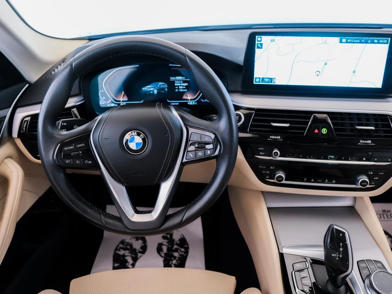 BMW 518d Touring mhev 48V auto