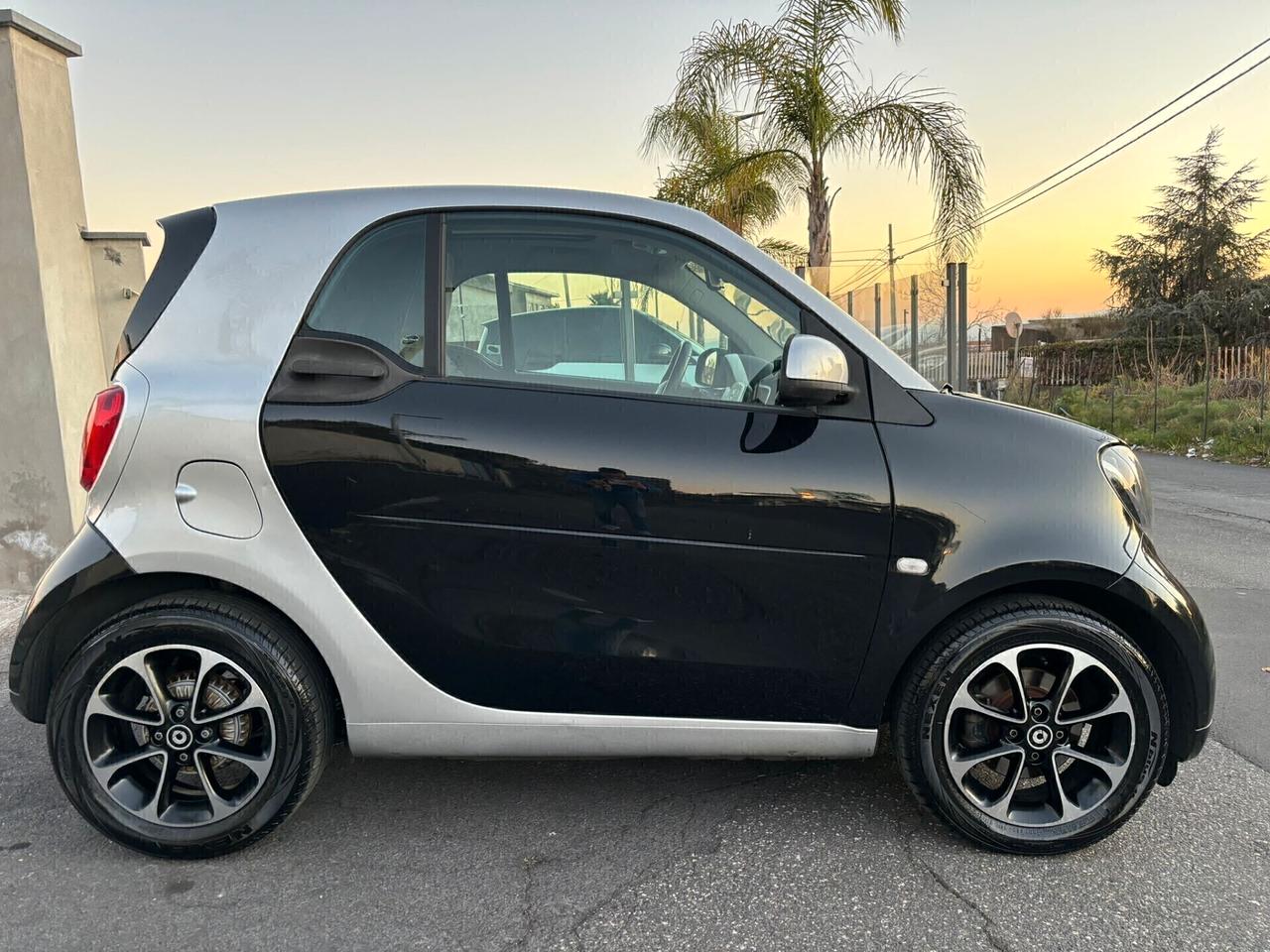 SMART FORTWO !! unico proprietario !!