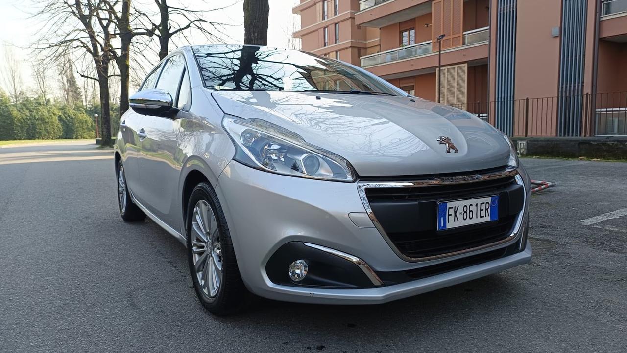 Peugeot 208 PureTech 82 3 porte Allure