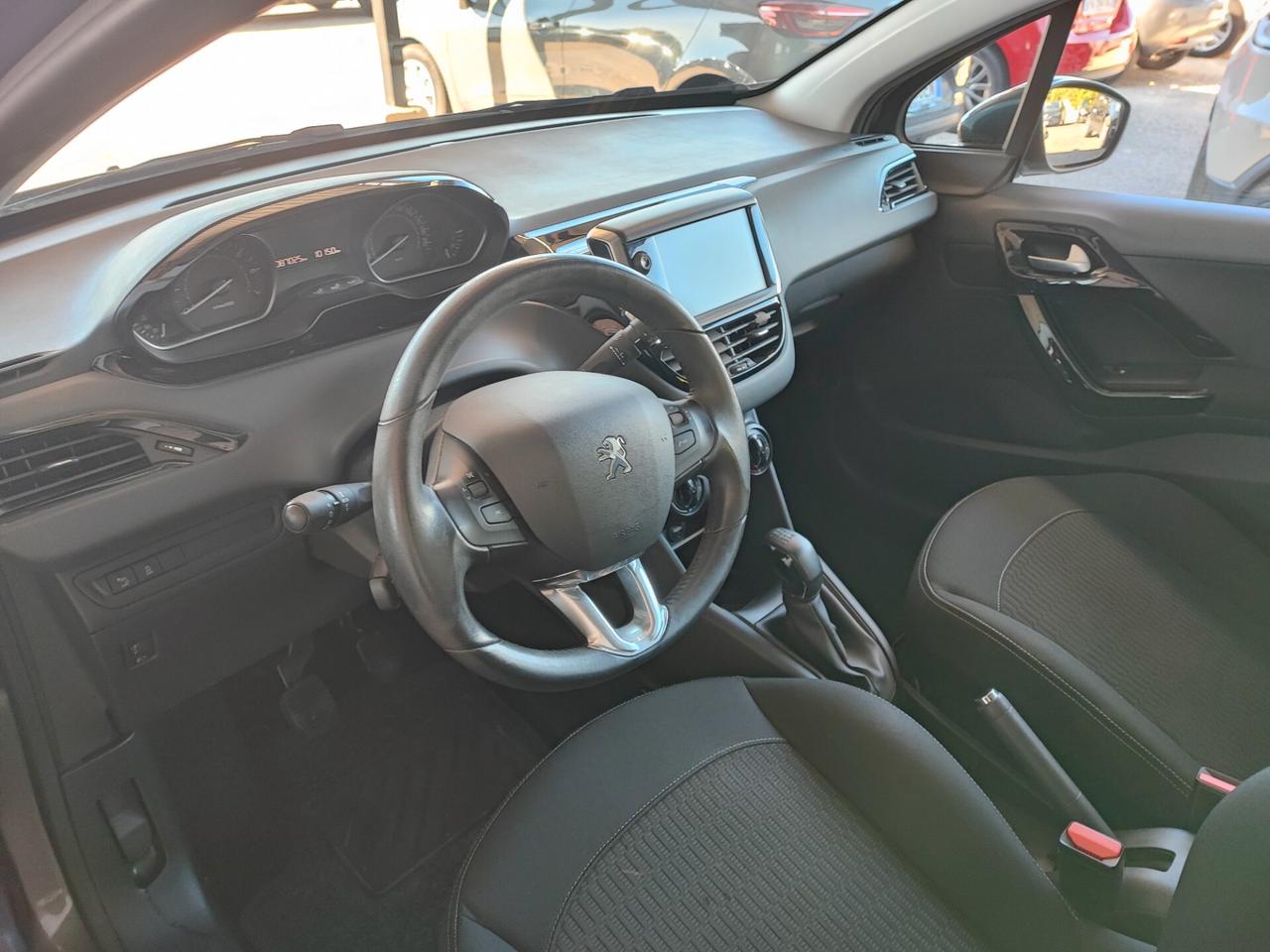 Peugeot 208 PureTech 82 5 porte Allure