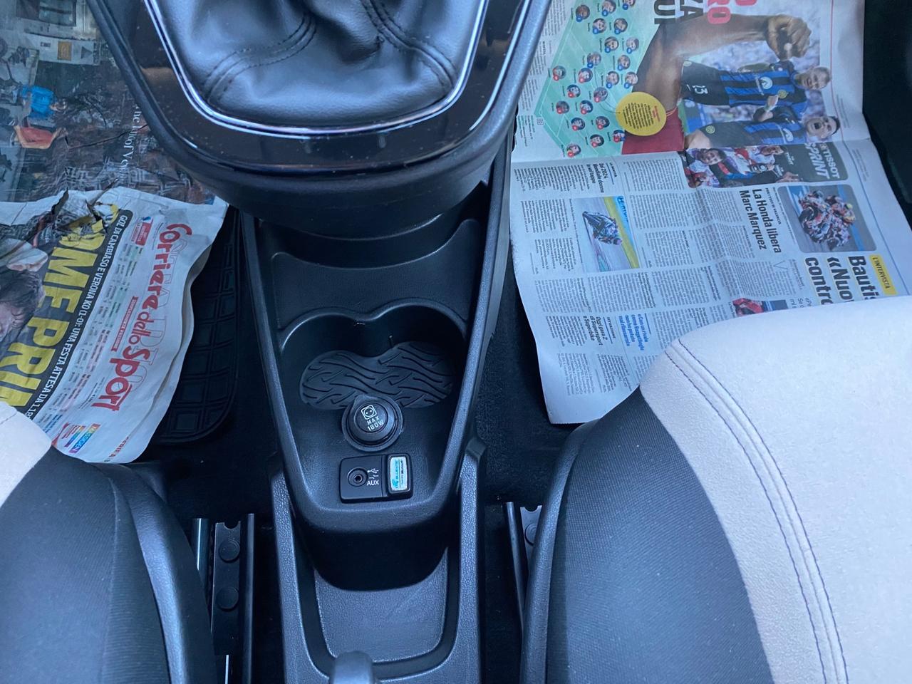 Lancia Ypsilon 1.2 benzina 5 Posti Neopatentati