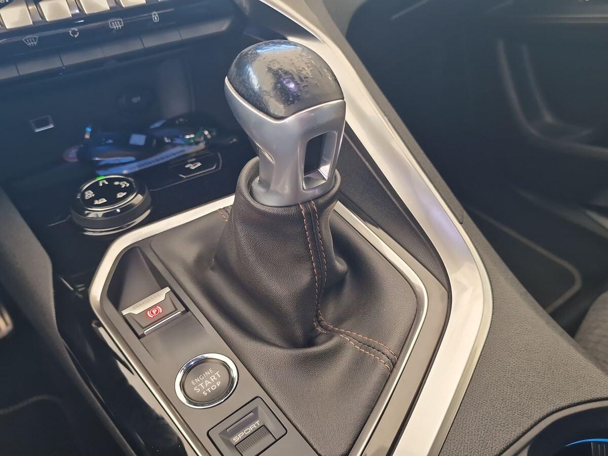 PEUGEOT 3008 1.5 DIESEL 130CV GT - LINE