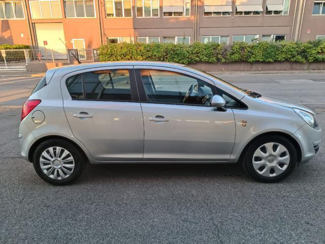 OPEL Corsa 1.2 5 porte Club