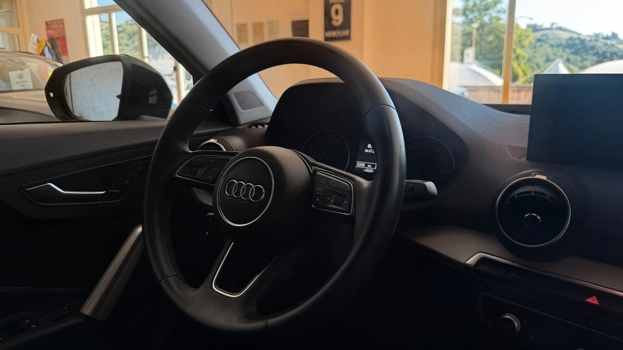 AUDI Q2 30 TFSI BLACK EDITION