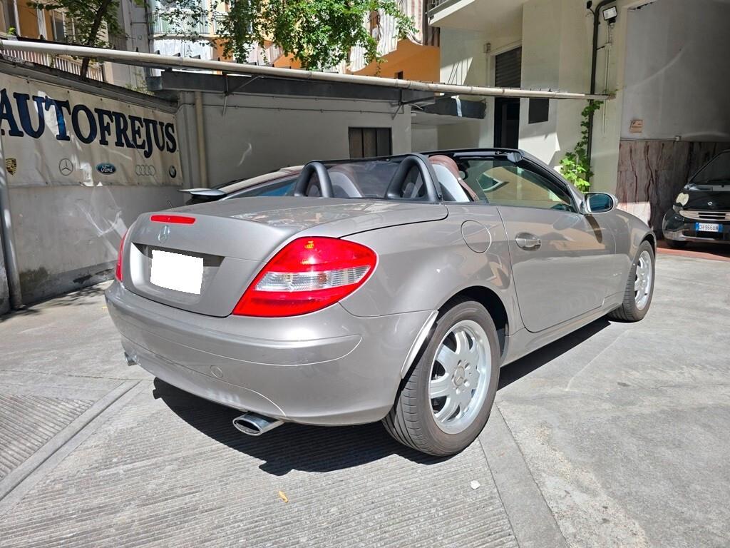 Mercedes-benz SLK 200 Kompressor MANUALE/BOOK SERVICE/CRS