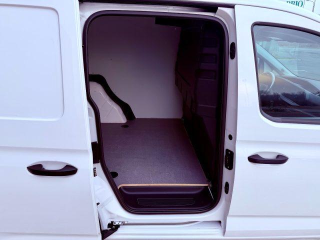 VOLKSWAGEN Caddy KM 9.900 - PARI AL NUOVO - FULL OPT - NO OBBLIGO F