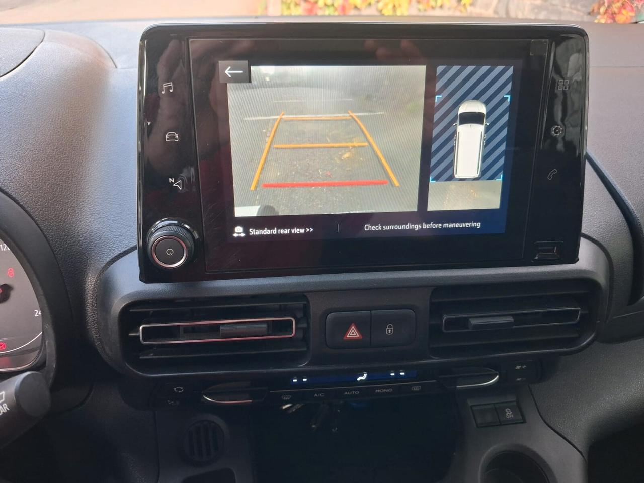 Opel Combo Life Pianale ribassato con rampa disabili in carrozzina