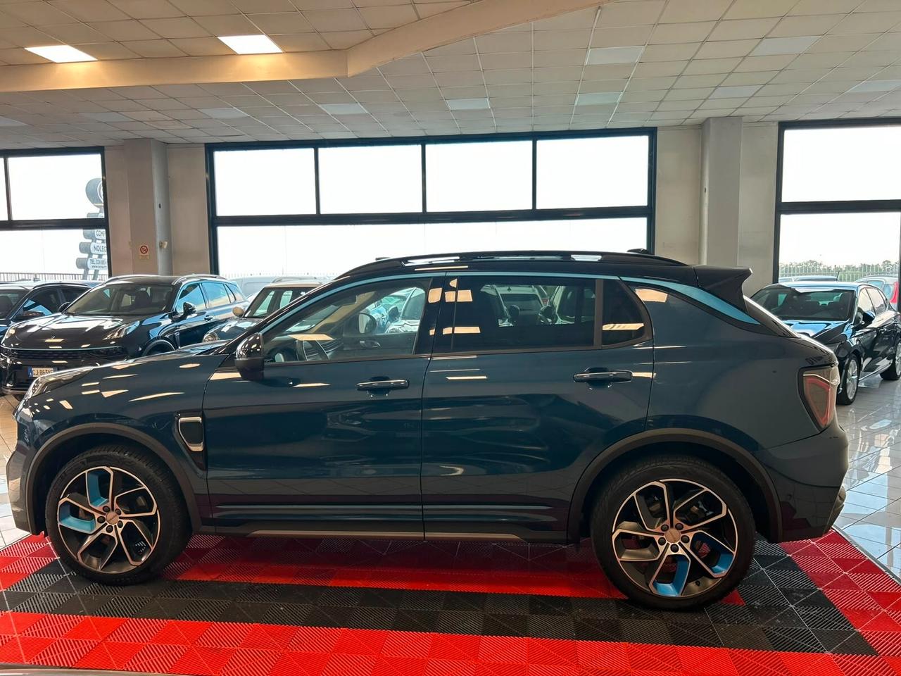 Lynk&co 01 PHEV
