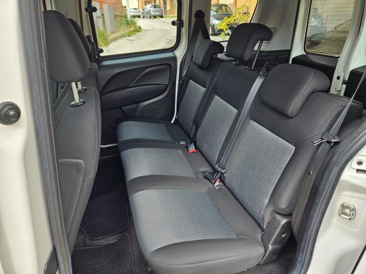 FIAT DOBLO' 1300 MJT 5 POSTI IVA COMPRESA KM CERTI