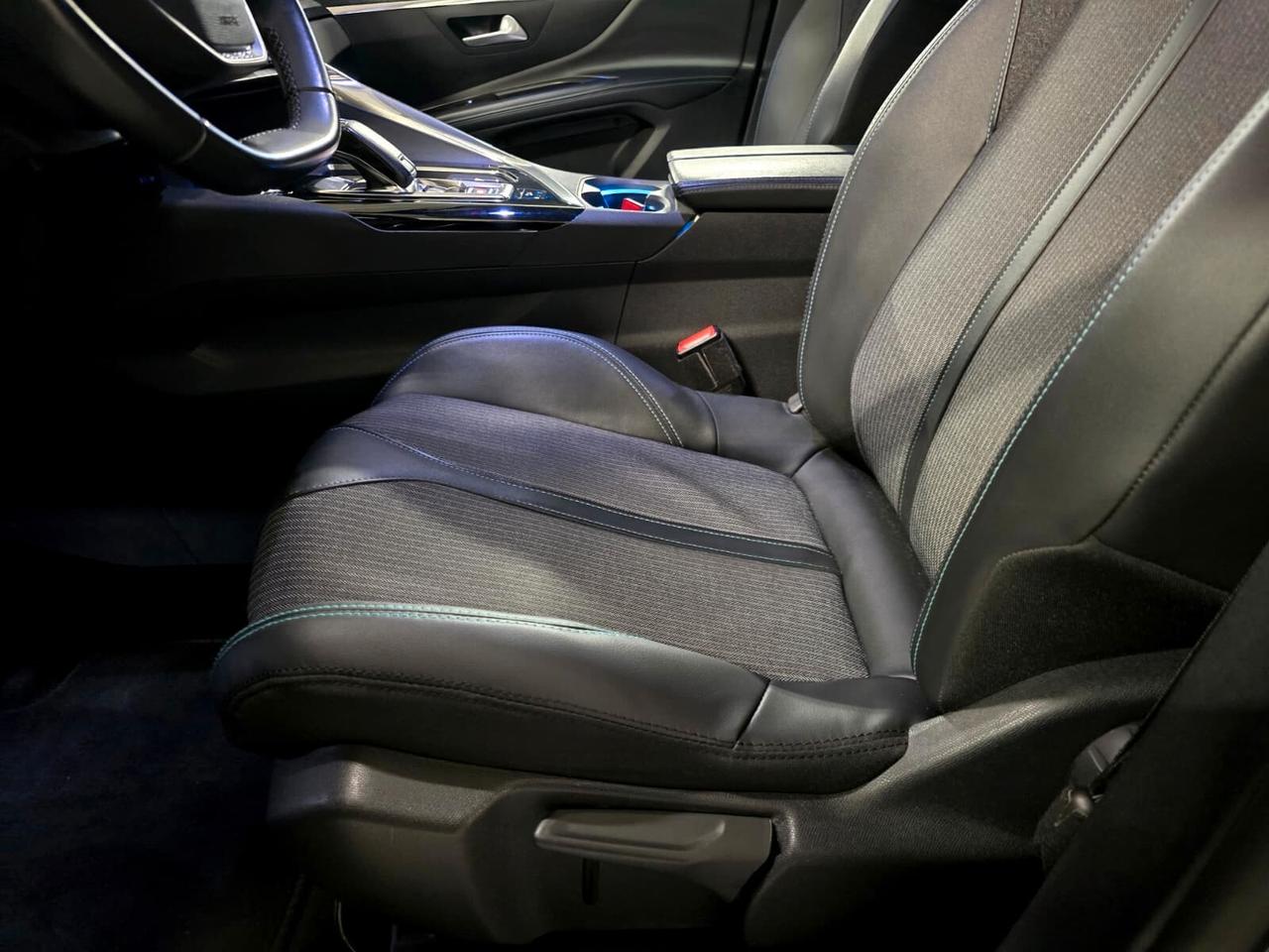 Peugeot 5008 BlueHDi 180 S&S EAT8 Allure Pack