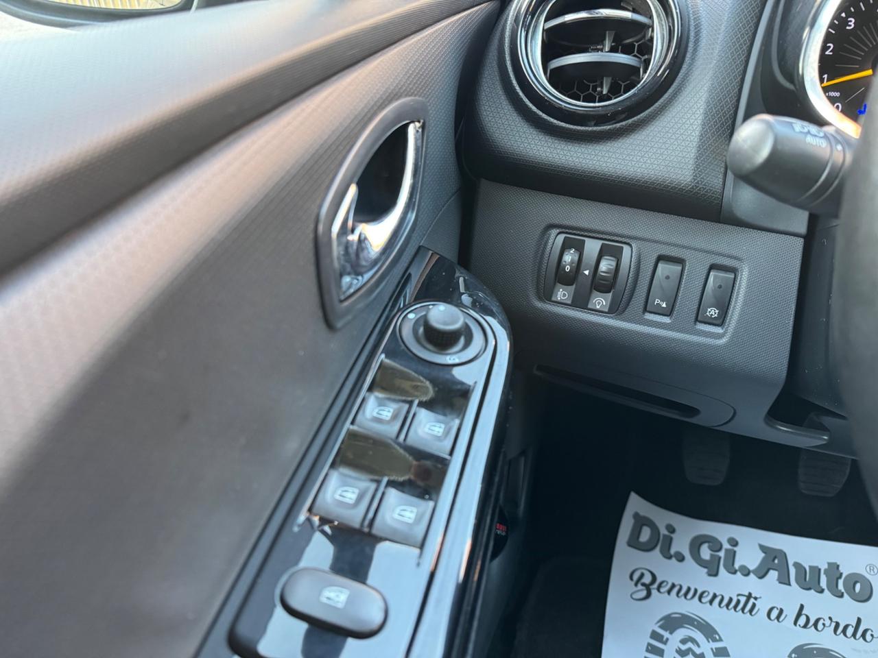 Renault Clio dCi 8V 90 CV Start&Stop 5 porte Energy Duel2