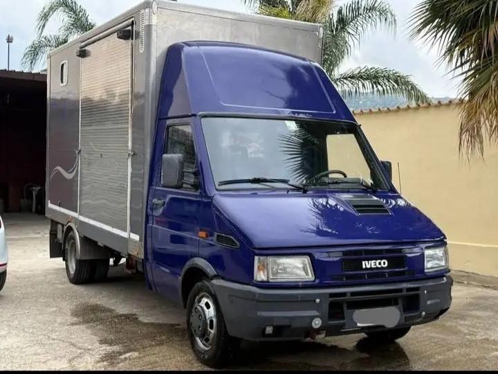 Iveco Daily 35.12 Trasporto cavalli