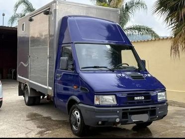 Iveco Daily 35.12 Trasporto cavalli