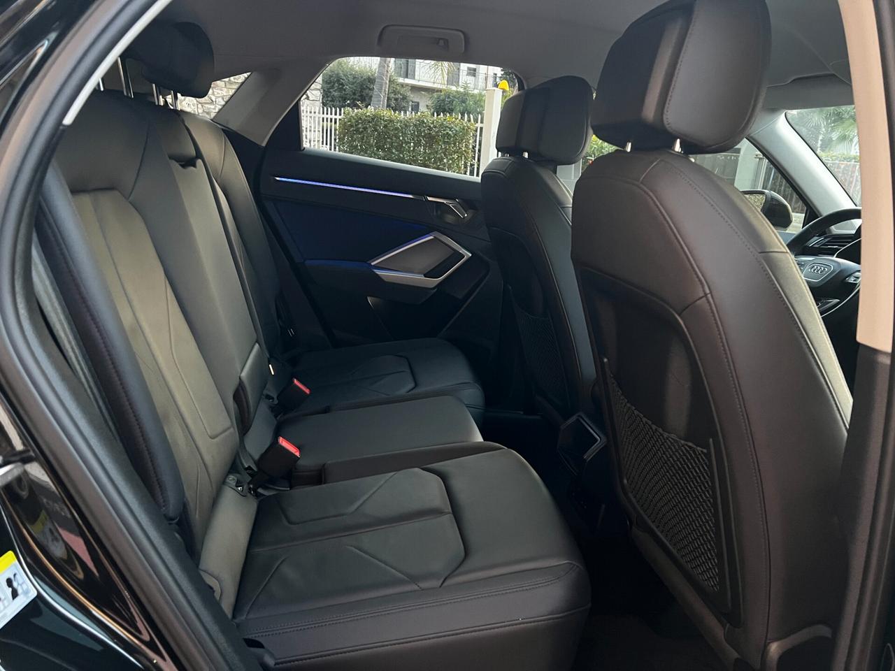Audi Q3 SPB 40 TDI Quattro S tronic S Line-MATRIX