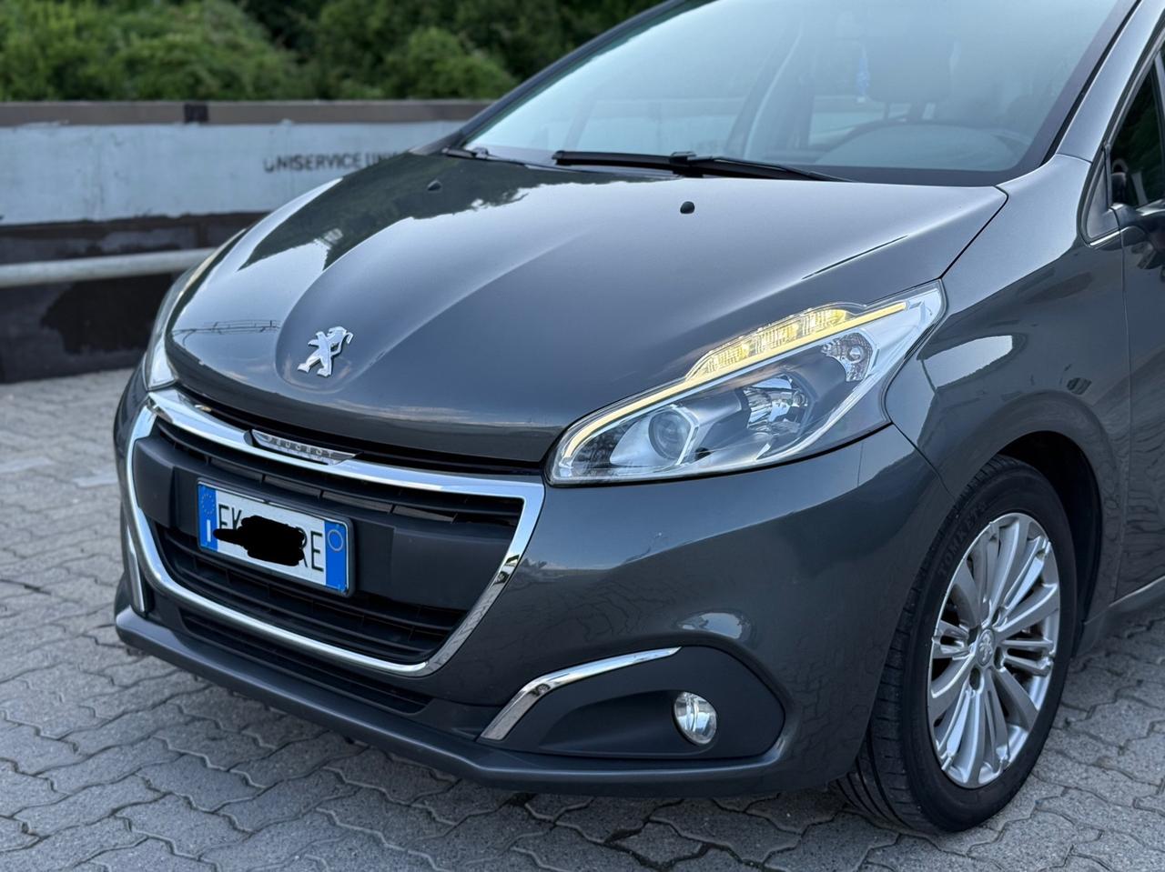 Peugeot 208 PureTech 82 3 porte Allure
