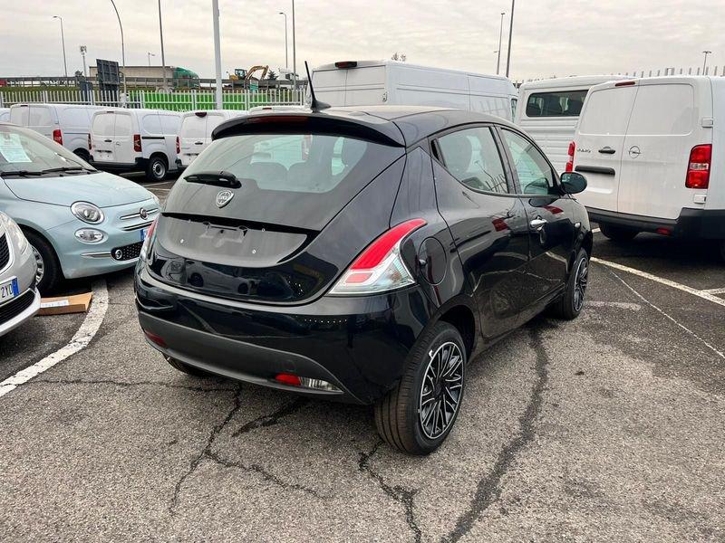 Lancia Ypsilon 1.0 FireFly 5 porte S&S Hybrid Oro