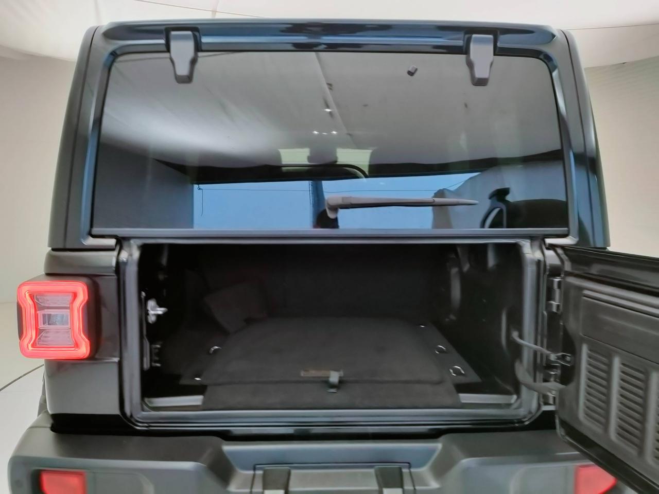 JEEP Wrangler IV 2018 Unlimited - Wrangler Unlimited 2.2 mjt II Night Eagle auto