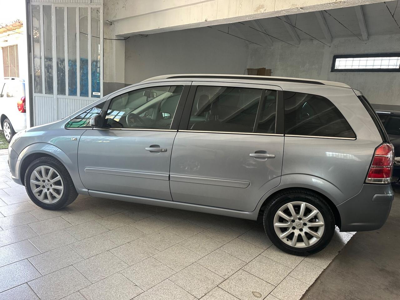 Opel Zafira 1.9 16V CDTI 150CV Cosmo