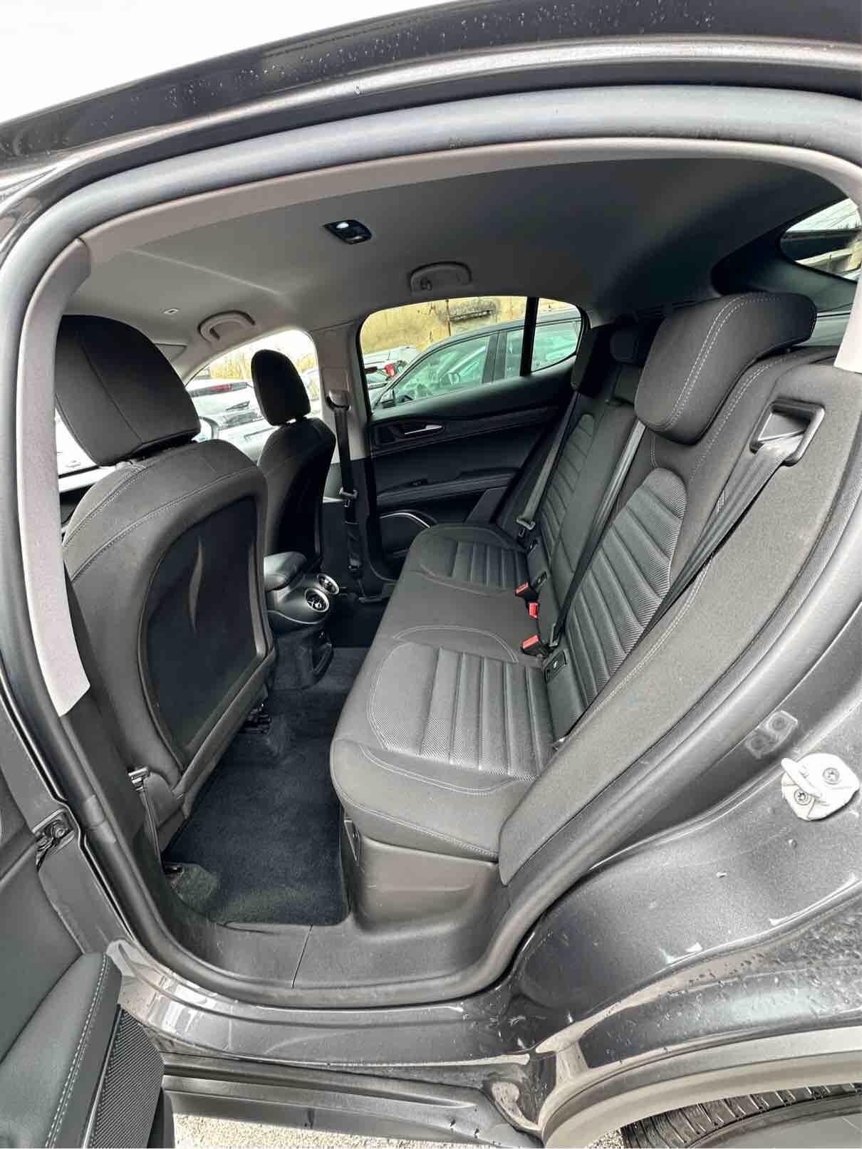 Alfa Romeo Stelvio 2.2 Turbodiesel 190 CV AT8 Q4 Business