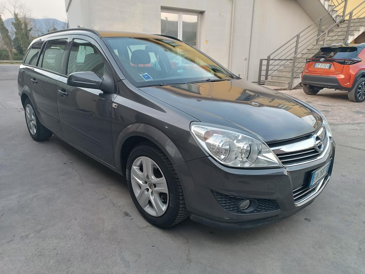 Opel Astra Gpl 2011 garanzia
