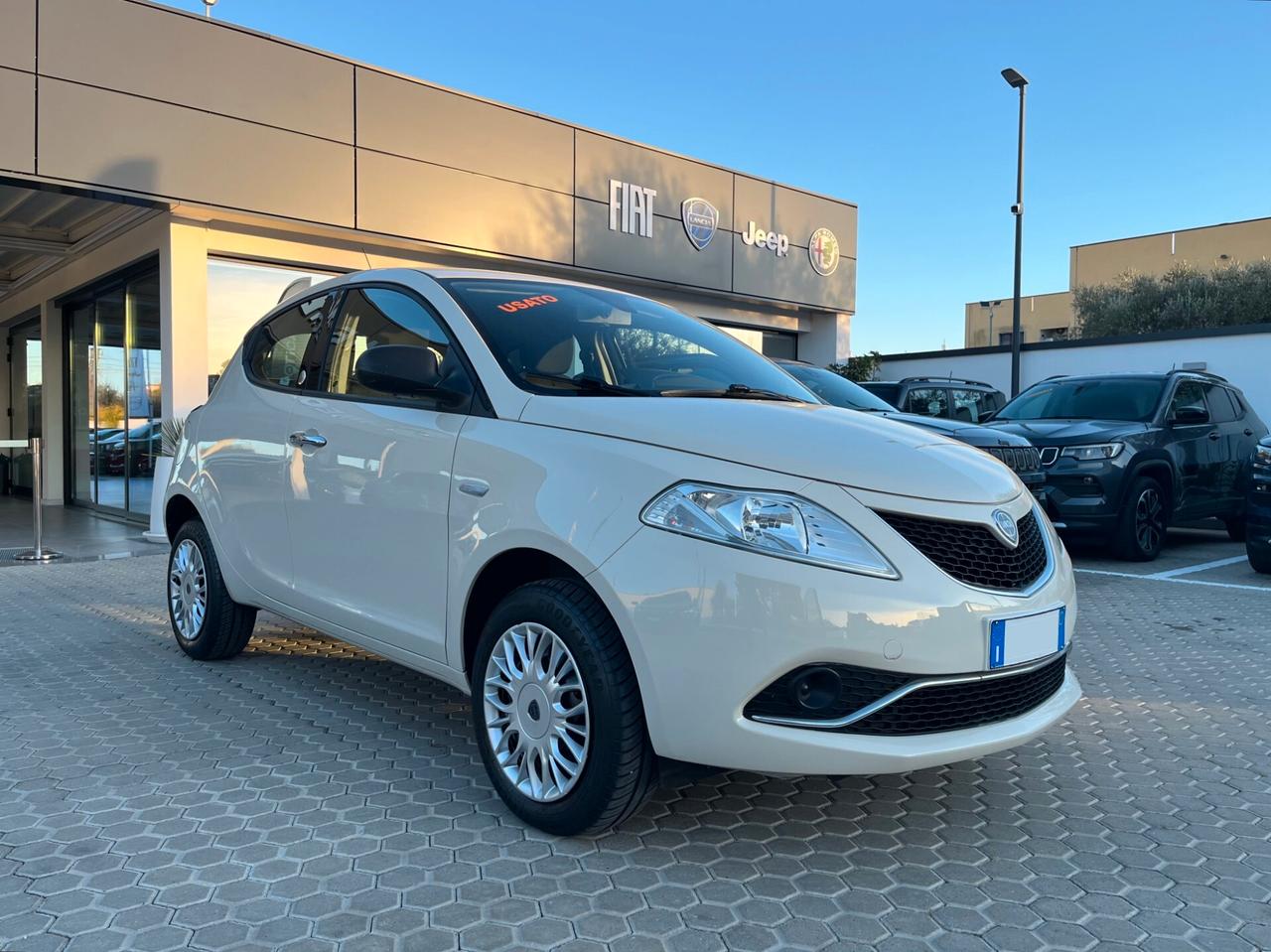 Lancia Ypsilon 0.9 TwinAir 85 CV 5 porte Metano Ecochic Gold
