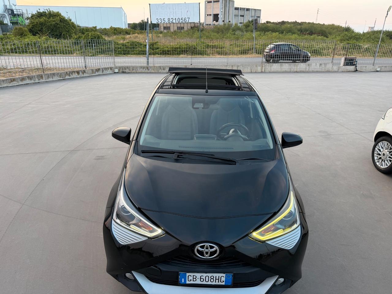 Toyota Aygo Connect 1.0 VVT-i 72 CV 5 porte x-wave MMT