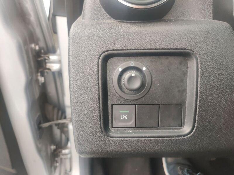 Dacia Duster II 2021 1.0 tce Comfort Gpl 4x2 100cv