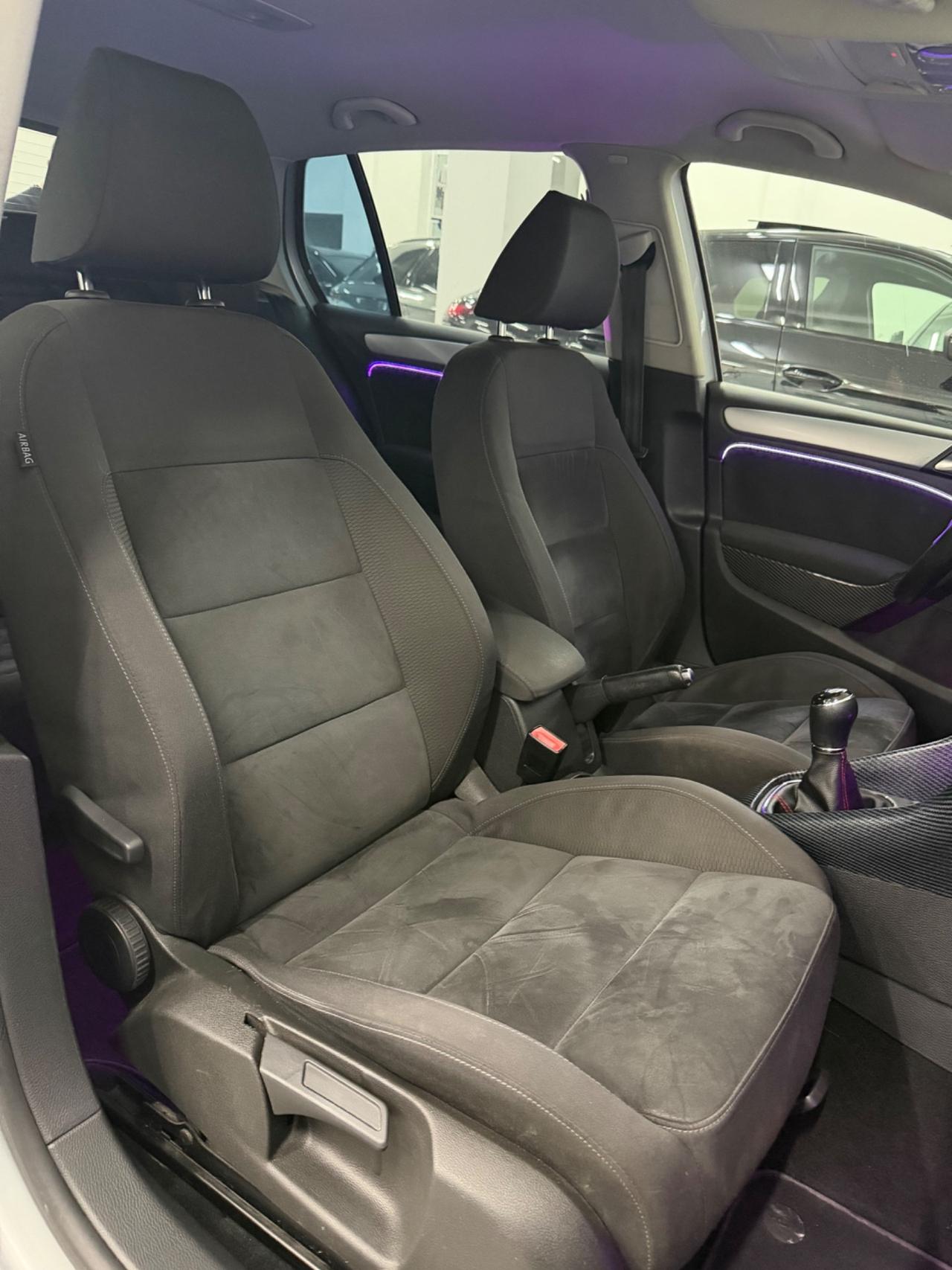 VW GOLF 6 1.6 TDI 5p. R Line FINANZIABILE