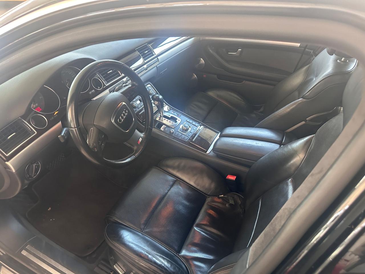 Audi A8 S8 5.2 V10 quattro tiptronic - Permute