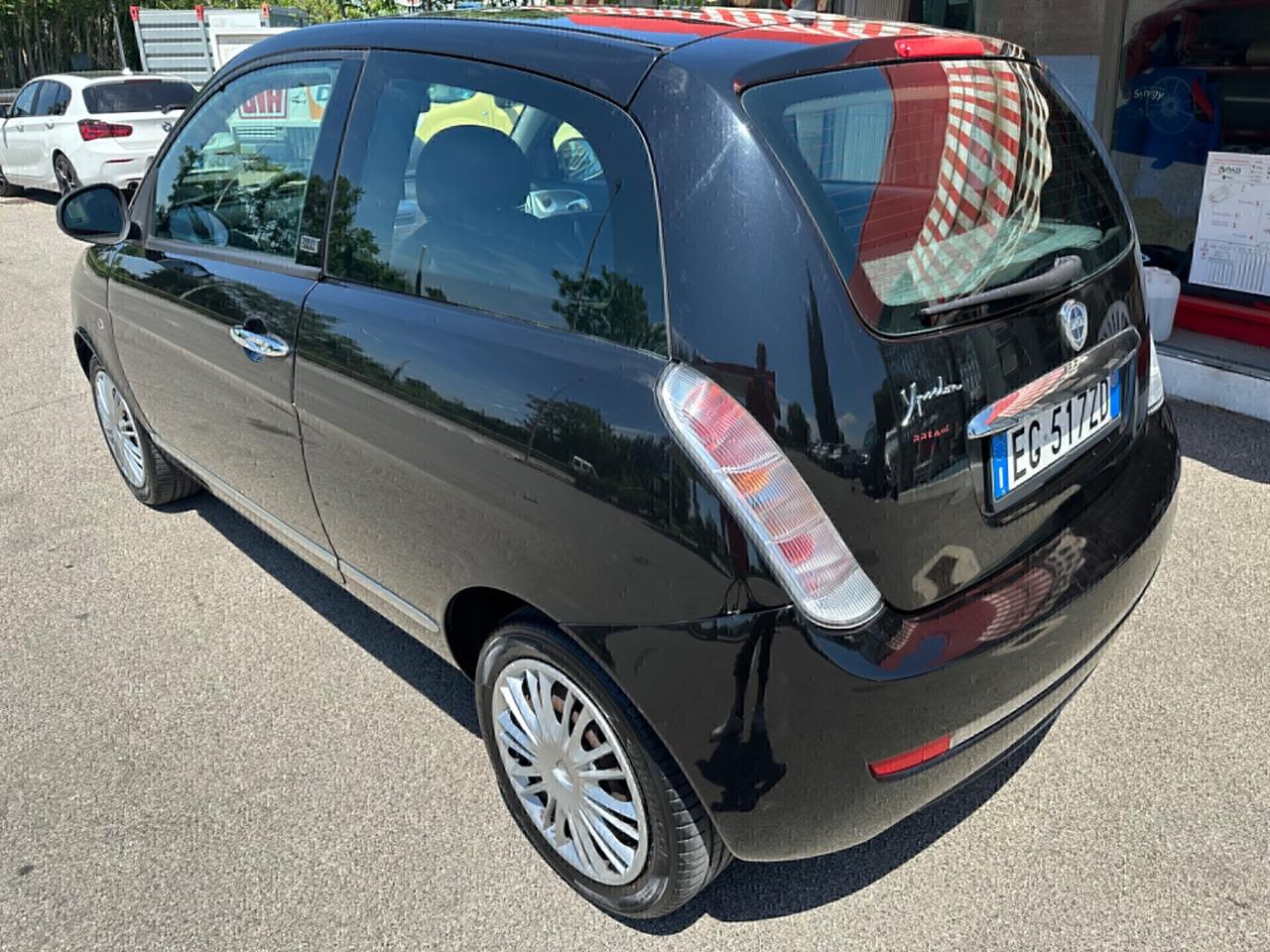 Lancia Ypsilon 1.2 69 CV Argento