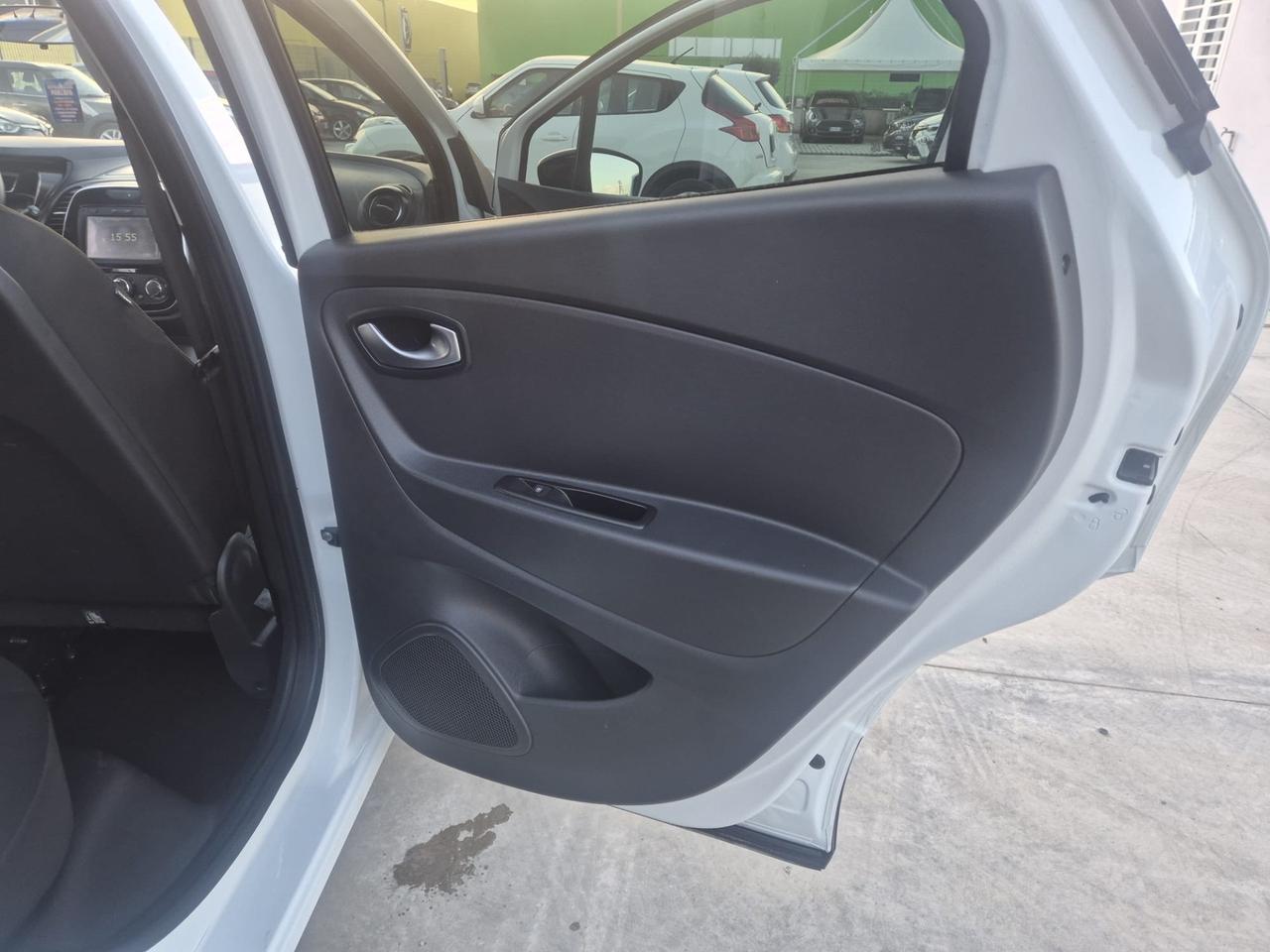 Renault Captur 1.5 dCi 8V 90 CV EDC Initiale Paris