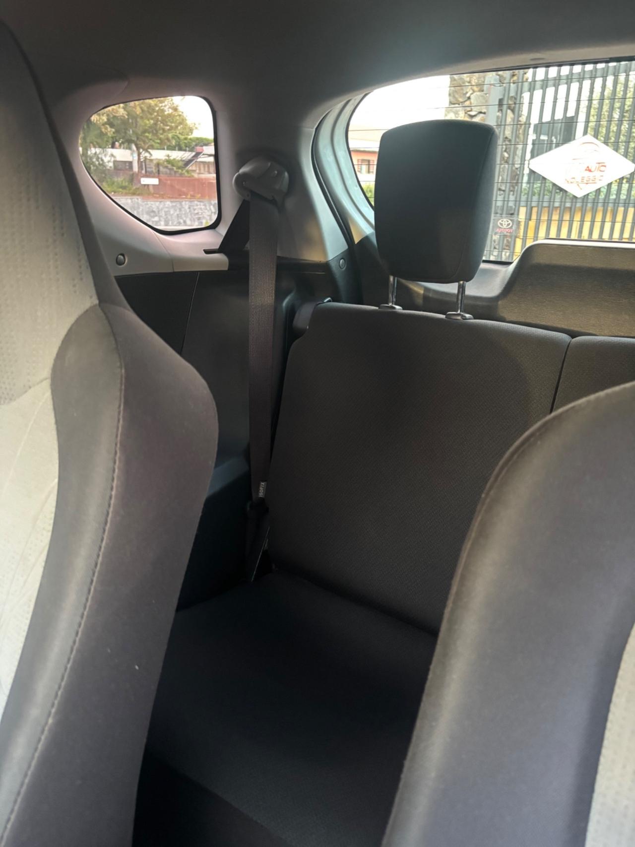 Toyota iQ 1.0 CVT Trend automatica